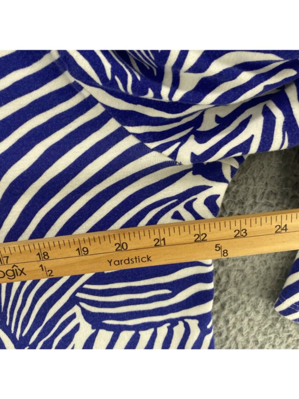 Chicos Top Womens 3 US Extra Large Blue Zebra Stripe Cotton Knit Tee Split Neck - Picture 8 of 10